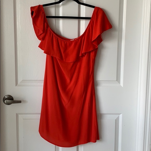 Astr Dresses & Skirts - Pretty ASTR the label coral dress